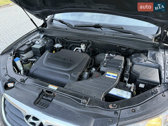 Серый Хендай Санта Фе, объемом двигателя 2 л и пробегом 227 тыс. км за 12900 $, фото 39 на Automoto.ua