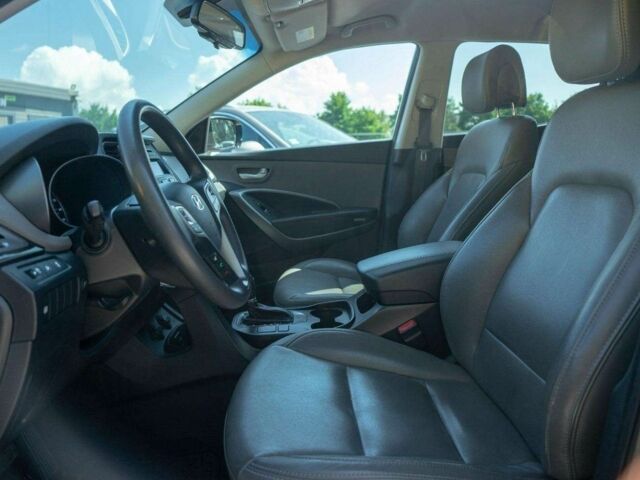 Серый Хендай Санта Фе, объемом двигателя 2.4 л и пробегом 146 тыс. км за 8300 $, фото 6 на Automoto.ua