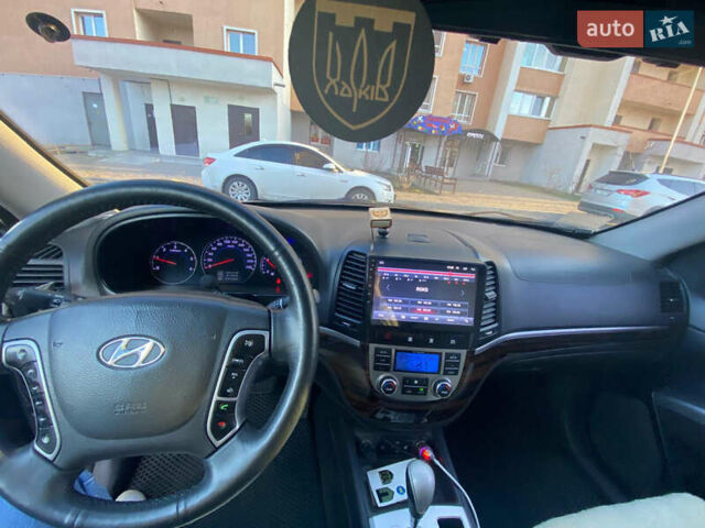 Хендай Санта Фе 2012 в Киеве на Automoto.ua Серый Хендай Санта Фе, объемом двигателя 2.2 л и пробегом 211 тыс. км за 14200 $, фото 19 на Automoto.ua