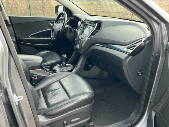 Сірий Хендай Санта Фе, об'ємом двигуна 2.2 л та пробігом 293 тис. км за 13700 $, фото 14 на Automoto.ua