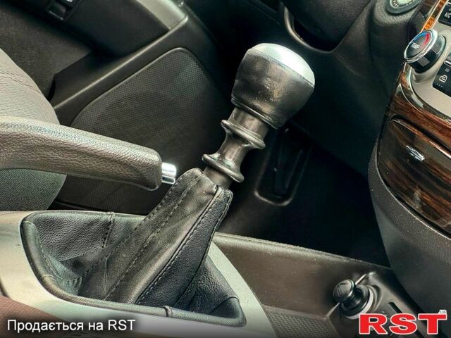 Хендай Санта Фе 2012 в Ахтырке на Automoto.ua Серый Хендай Санта Фе, объемом двигателя 2.4 л и пробегом 142 тыс. км за 11900 $, фото 8 на Automoto.ua