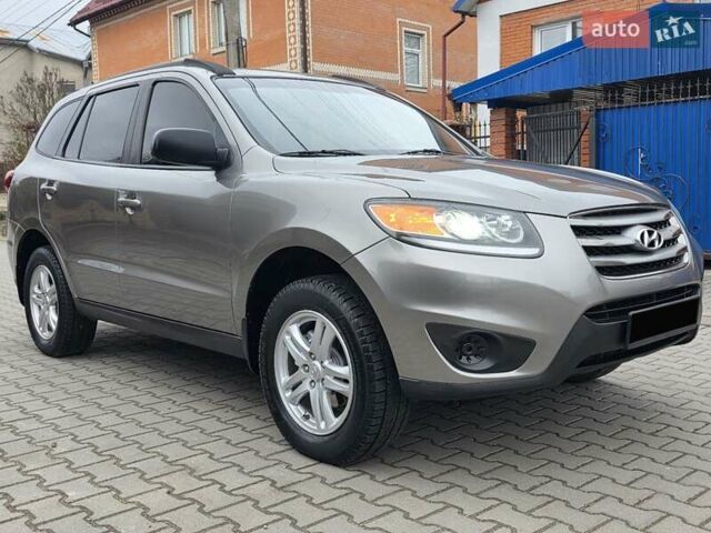 Серый Хендай Санта Фе, объемом двигателя 2.4 л и пробегом 237 тыс. км за 9999 $, фото 21 на Automoto.ua