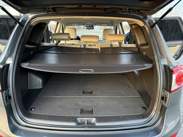 Серый Хендай Санта Фе, объемом двигателя 2 л и пробегом 227 тыс. км за 12900 $, фото 15 на Automoto.ua