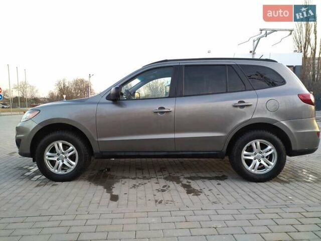 Сірий Хендай Санта Фе, об'ємом двигуна 2.36 л та пробігом 360 тис. км за 8500 $, фото 13 на Automoto.ua