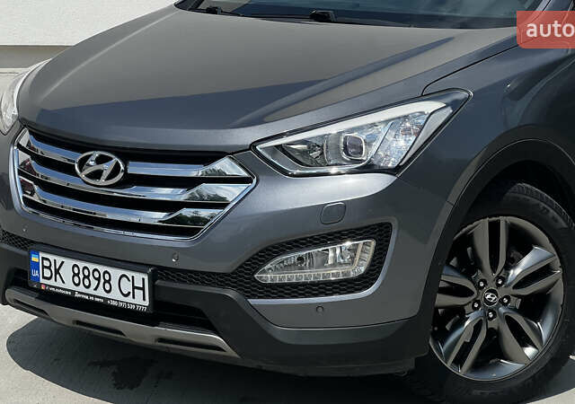 Серый Хендай Санта Фе, объемом двигателя 2.2 л и пробегом 213 тыс. км за 18490 $, фото 8 на Automoto.ua