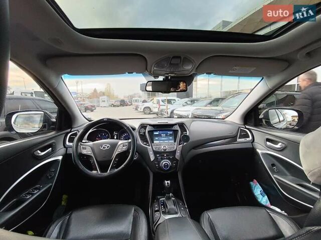 Серый Хендай Санта Фе, объемом двигателя 2.2 л и пробегом 265 тыс. км за 17000 $, фото 19 на Automoto.ua