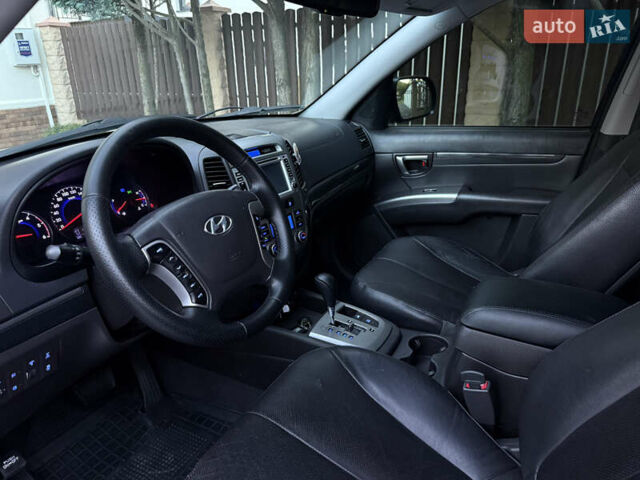 Сірий Хендай Санта Фе, об'ємом двигуна 2.2 л та пробігом 233 тис. км за 13500 $, фото 9 на Automoto.ua