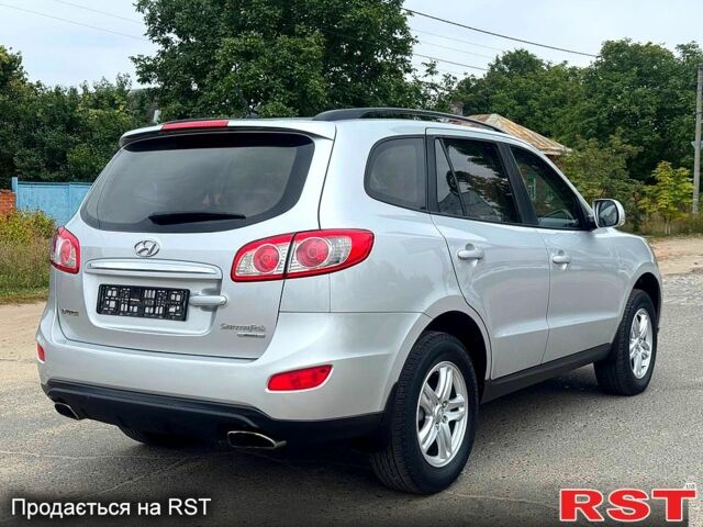 Хендай Санта Фе 2012 в Ахтырке на Automoto.ua Серый Хендай Санта Фе, объемом двигателя 2.4 л и пробегом 142 тыс. км за 11900 $, фото 4 на Automoto.ua