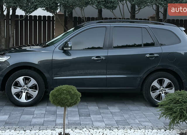 Сірий Хендай Санта Фе, об'ємом двигуна 2.2 л та пробігом 233 тис. км за 13500 $, фото 5 на Automoto.ua