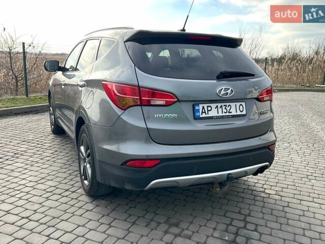Сірий Хендай Санта Фе, об'ємом двигуна 2.2 л та пробігом 282 тис. км за 15900 $, фото 5 на Automoto.ua