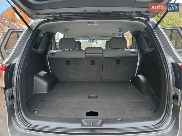 Серый Хендай Санта Фе, объемом двигателя 2.4 л и пробегом 237 тыс. км за 9999 $, фото 63 на Automoto.ua