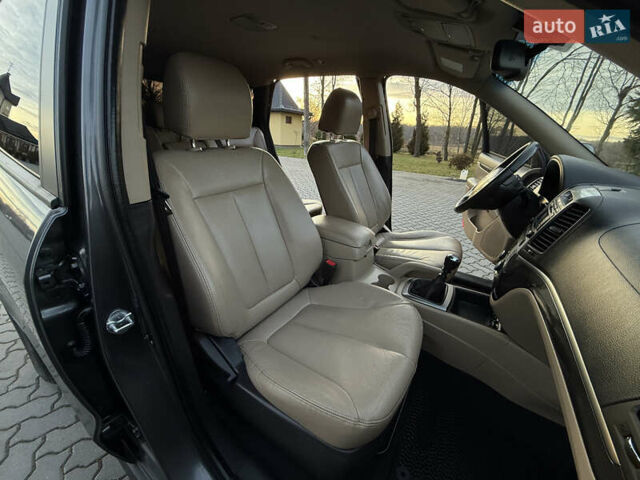 Серый Хендай Санта Фе, объемом двигателя 2 л и пробегом 227 тыс. км за 12900 $, фото 23 на Automoto.ua