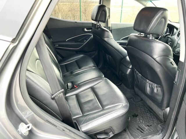 Сірий Хендай Санта Фе, об'ємом двигуна 2.2 л та пробігом 293 тис. км за 13700 $, фото 15 на Automoto.ua