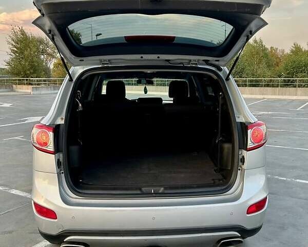 Сірий Хендай Санта Фе, об'ємом двигуна 2.2 л та пробігом 269 тис. км за 13900 $, фото 34 на Automoto.ua