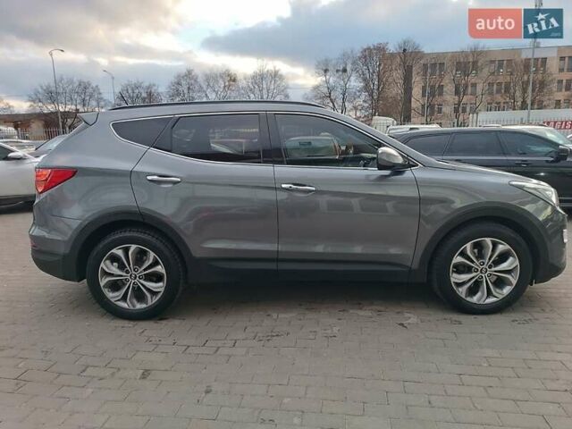 Серый Хендай Санта Фе, объемом двигателя 2.2 л и пробегом 265 тыс. км за 17000 $, фото 8 на Automoto.ua