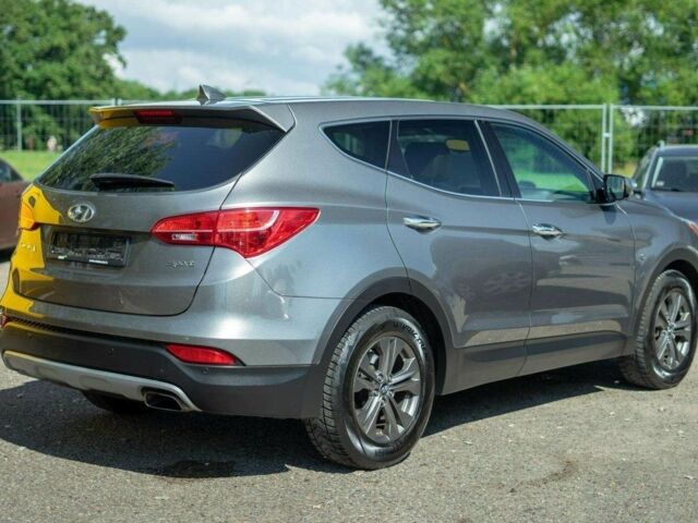 Серый Хендай Санта Фе, объемом двигателя 2.4 л и пробегом 146 тыс. км за 8300 $, фото 2 на Automoto.ua