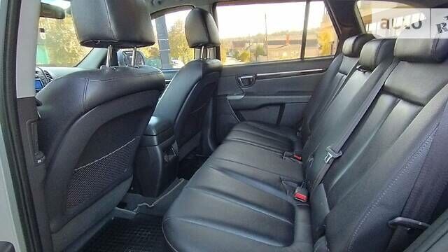 Серый Хендай Санта Фе, объемом двигателя 2.2 л и пробегом 125 тыс. км за 15200 $, фото 5 на Automoto.ua