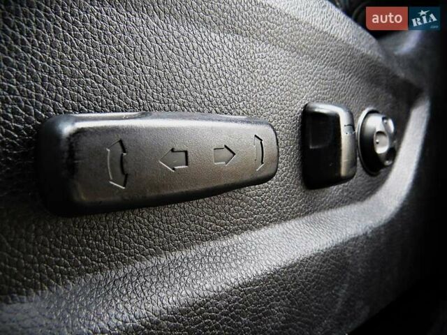Хендай Санта Фе 2012 в Черкассах на Automoto.ua Серый Хендай Санта Фе, объемом двигателя 2 л и пробегом 335 тыс. км за 13900 $, фото 8 на Automoto.ua