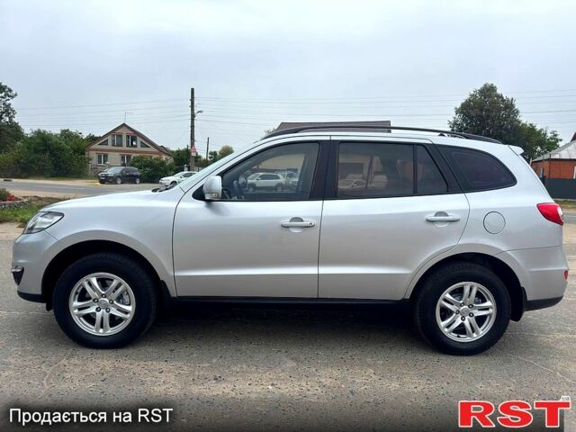 Хендай Санта Фе 2012 в Ахтырке на Automoto.ua Серый Хендай Санта Фе, объемом двигателя 2.4 л и пробегом 142 тыс. км за 11900 $, фото 3 на Automoto.ua