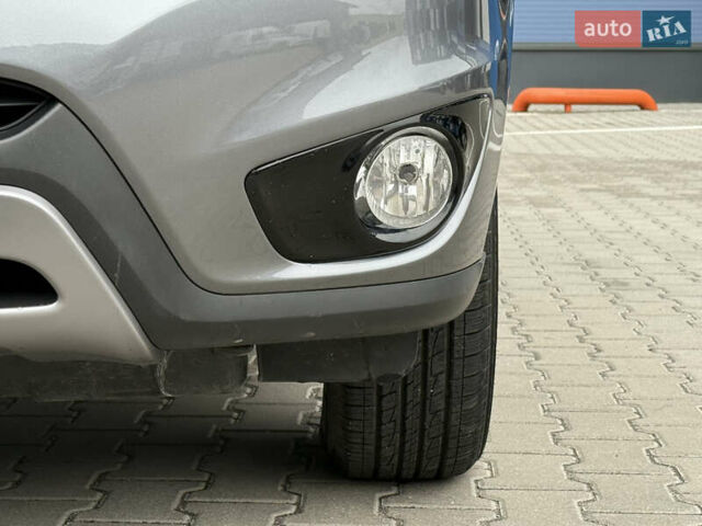 Хендай Санта Фе 2012 в Ровно на Automoto.ua Серый Хендай Санта Фе, объемом двигателя 2.2 л и пробегом 226 тыс. км за 12950 $, фото 18 на Automoto.ua