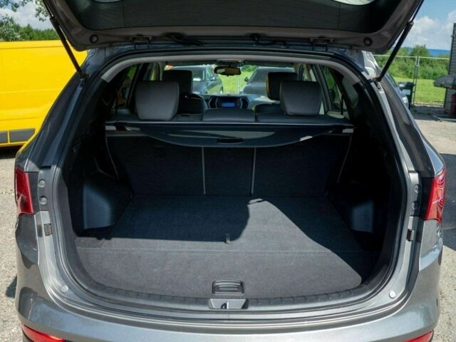 Серый Хендай Санта Фе, объемом двигателя 2.4 л и пробегом 146 тыс. км за 8300 $, фото 15 на Automoto.ua