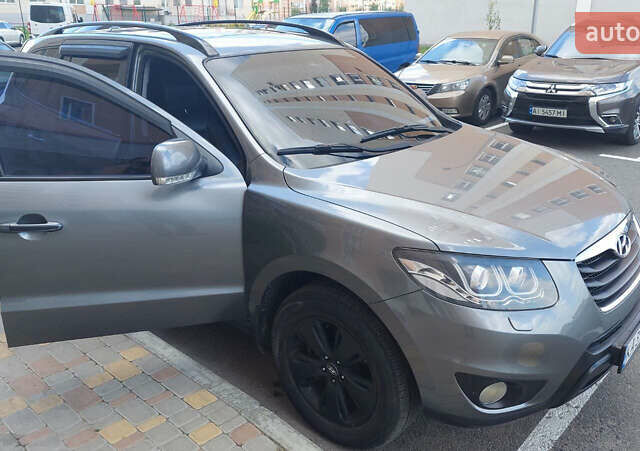 Хендай Санта Фе 2012 в Киеве на Automoto.ua Серый Хендай Санта Фе, объемом двигателя 2.2 л и пробегом 211 тыс. км за 14200 $, фото 13 на Automoto.ua