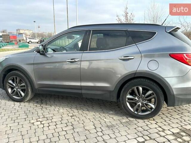 Сірий Хендай Санта Фе, об'ємом двигуна 2.2 л та пробігом 282 тис. км за 15900 $, фото 4 на Automoto.ua