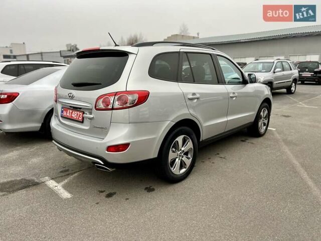 Сірий Хендай Санта Фе, об'ємом двигуна 2 л та пробігом 163 тис. км за 13999 $, фото 29 на Automoto.ua