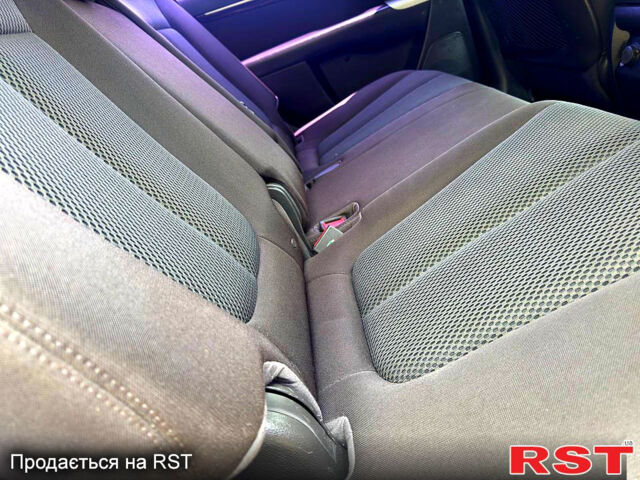 Серый Хендай Санта Фе, объемом двигателя 2.4 л и пробегом 170 тыс. км за 11450 $, фото 10 на Automoto.ua