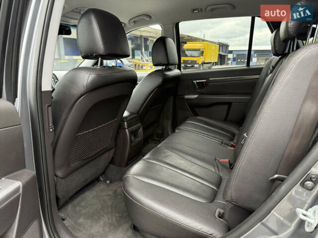 Хендай Санта Фе 2012 в Ровно на Automoto.ua Серый Хендай Санта Фе, объемом двигателя 2.2 л и пробегом 226 тыс. км за 12950 $, фото 35 на Automoto.ua