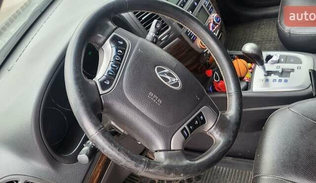 Сірий Хендай Санта Фе, об'ємом двигуна 2.2 л та пробігом 232 тис. км за 13500 $, фото 9 на Automoto.ua