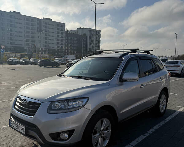 Серый Хендай Санта Фе, объемом двигателя 2.2 л и пробегом 188 тыс. км за 16700 $, фото 3 на Automoto.ua