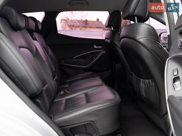 Сірий Хендай Санта Фе, об'ємом двигуна 2 л та пробігом 154 тис. км за 15500 $, фото 34 на Automoto.ua