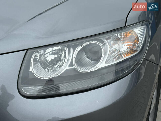 Хендай Санта Фе 2012 в Ровно на Automoto.ua Серый Хендай Санта Фе, объемом двигателя 2.2 л и пробегом 226 тыс. км за 12950 $, фото 17 на Automoto.ua