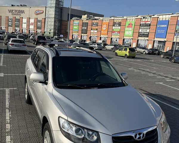 Серый Хендай Санта Фе, объемом двигателя 2.2 л и пробегом 188 тыс. км за 16700 $, фото 15 на Automoto.ua