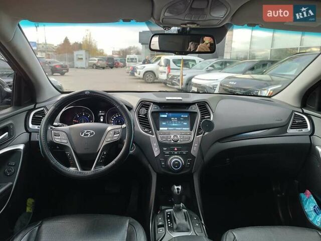 Серый Хендай Санта Фе, объемом двигателя 2.2 л и пробегом 265 тыс. км за 17000 $, фото 18 на Automoto.ua