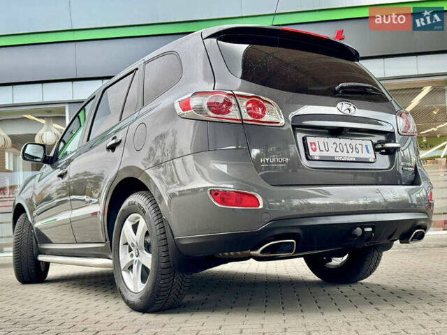 Сірий Хендай Санта Фе, об'ємом двигуна 2.2 л та пробігом 177 тис. км за 13999 $, фото 23 на Automoto.ua
