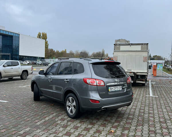 Серый Хендай Санта Фе, объемом двигателя 2.2 л и пробегом 158 тыс. км за 13800 $, фото 4 на Automoto.ua