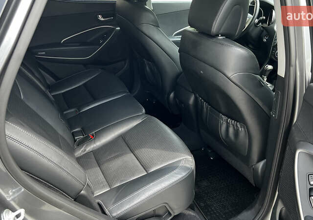 Серый Хендай Санта Фе, объемом двигателя 2.2 л и пробегом 213 тыс. км за 18490 $, фото 35 на Automoto.ua