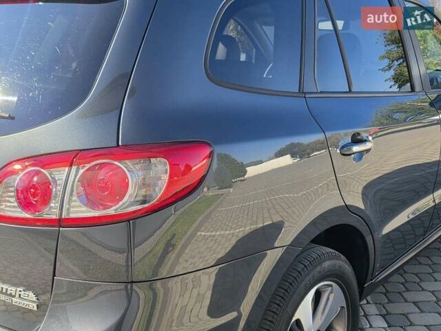 Хендай Санта Фе 2012 в Ивано-Франковске на Automoto.ua Серый Хендай Санта Фе, объемом двигателя 2.2 л и пробегом 182 тыс. км за 14650 $, фото 51 на Automoto.ua