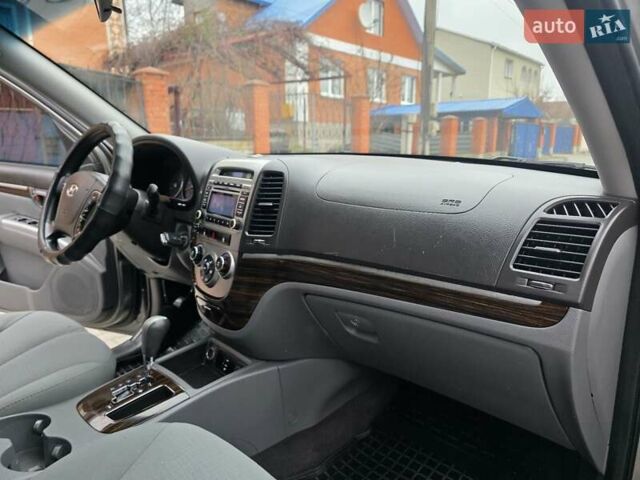 Серый Хендай Санта Фе, объемом двигателя 2.4 л и пробегом 237 тыс. км за 9999 $, фото 35 на Automoto.ua