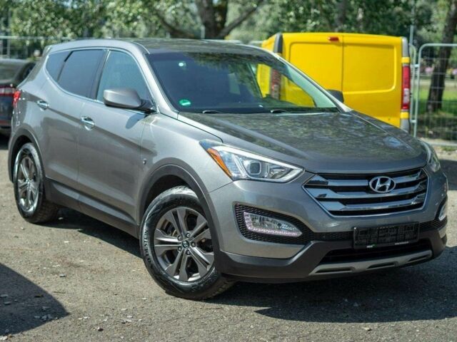 Серый Хендай Санта Фе, объемом двигателя 2.4 л и пробегом 146 тыс. км за 8300 $, фото 1 на Automoto.ua