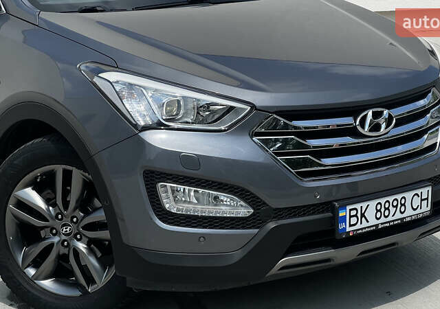 Серый Хендай Санта Фе, объемом двигателя 2.2 л и пробегом 213 тыс. км за 18490 $, фото 10 на Automoto.ua