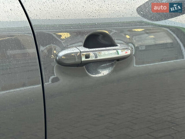 Сірий Хендай Санта Фе, об'ємом двигуна 2.2 л та пробігом 177 тис. км за 13999 $, фото 44 на Automoto.ua