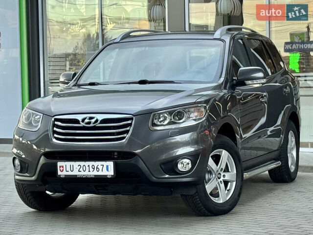 Сірий Хендай Санта Фе, об'ємом двигуна 2.2 л та пробігом 177 тис. км за 13999 $, фото 1 на Automoto.ua