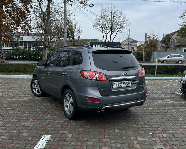 Серый Хендай Санта Фе, объемом двигателя 2.2 л и пробегом 158 тыс. км за 13800 $, фото 13 на Automoto.ua