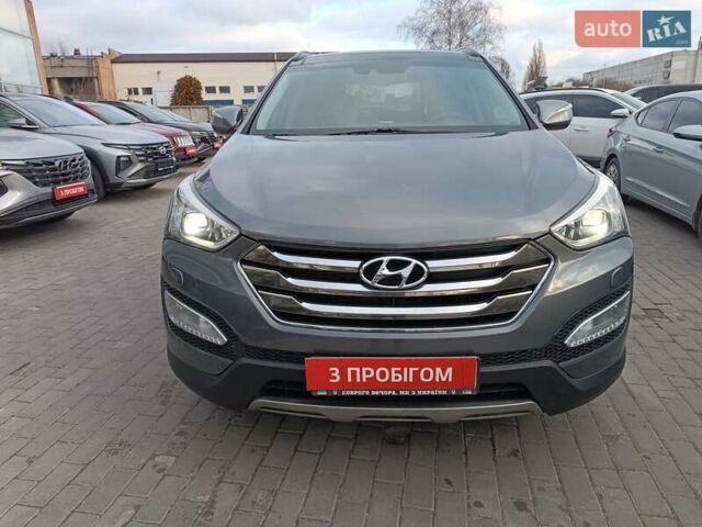 Серый Хендай Санта Фе, объемом двигателя 2.2 л и пробегом 265 тыс. км за 17000 $, фото 2 на Automoto.ua