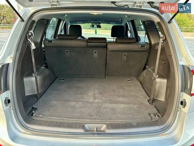 Сірий Хендай Санта Фе, об'ємом двигуна 2.2 л та пробігом 269 тис. км за 13900 $, фото 31 на Automoto.ua