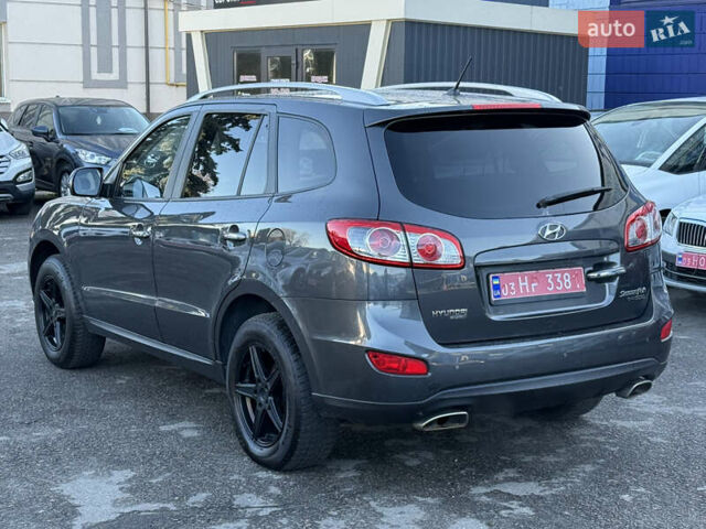 Серый Хендай Санта Фе, объемом двигателя 2.2 л и пробегом 225 тыс. км за 13850 $, фото 11 на Automoto.ua