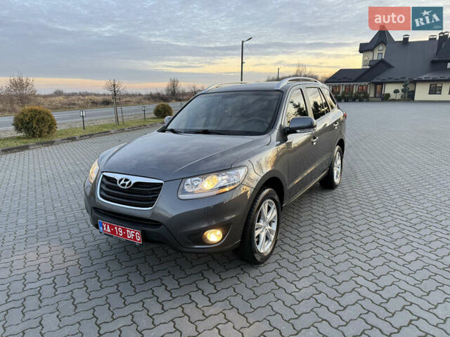 Серый Хендай Санта Фе, объемом двигателя 2 л и пробегом 227 тыс. км за 12900 $, фото 41 на Automoto.ua